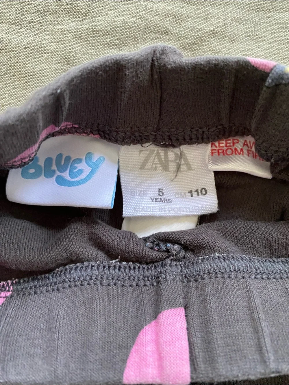 Bundle girls leggings, size 4-5T/XS
